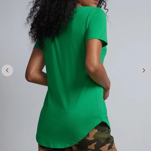 Ny & Company V-neck Short Sleeve Tunic T-shirt. Size L. - Picture 2 of 3